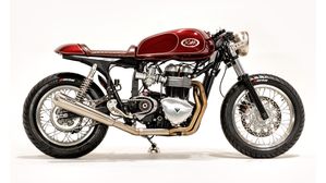 Ryan Reynolds' Triumph Thruxton - Another Red Facade