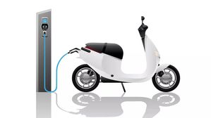 Hero, Okinawa, Ampere, And Many Other EV Makers Hit By Rs 9,000 Crore Loss Due To Subsidy Cut