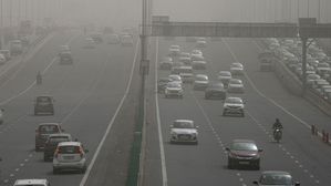 Smog Crisis Worsens in Delhi: BS3 Petrol and BS4 Diesel Cars Banned