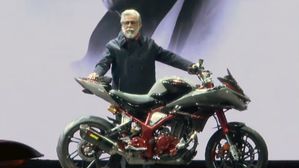 Hero Karizma CE: A Limited Edition: Tribute To Brijmohan Lal Munjal