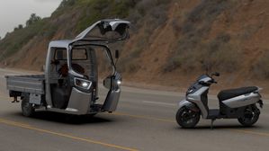 Hero Surge S32 – An Electric 3-Wheeler That Can Transform Into An Electric Scooter