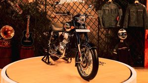Jawa 350 Blue Showcased at Mahindra Blues Festival