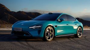 Xiaomi SU7 Electric Car Launched – May End Apple Inc.