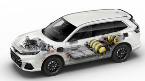 India Targets Hydrogen, Electric Vehicles For Eco-friendly Transit