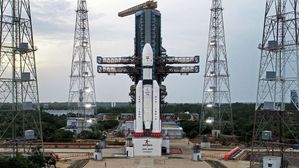 Chandrayaan-3 Mission: ISRO's Timely Maneuver Avoids Collision with Space Debris