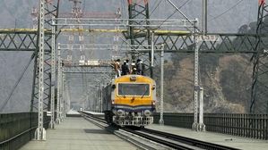 Historic Trial Run Of Train Over World's Tallest Railway Bridge, Chenab