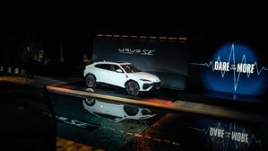 Lamborghini Debuts Urus SE In France: Pioneering Plug-In Hybrid SUV