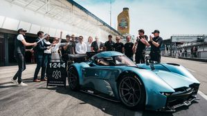 McMurtry Spéirling PURE Fan Car Breaks Hockenheim Closed-Wheel Record