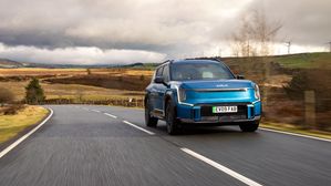 Kia EV9 Scoops 'Large Company Car Of The Year' At Auto Express Awards 2024