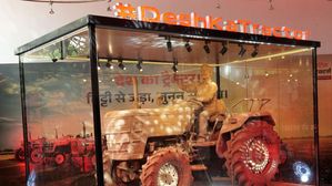 Mahindra Tractors Celebrates 60 Years With ‘Desh Ka Tractor’, Honours 40 Lakh Deliveries