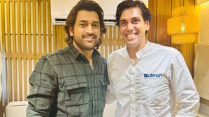 MS Dhoni Backs BluSmart: Champions Eco-Friendly Commute