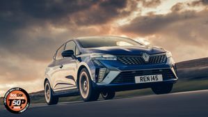 Renault Scenic E-Tech Electric Scoops '2024 EcoCar Electrified Car Of The Year' Award