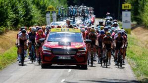 Škoda Auto Backs Tour De France Femmes For Third Year With Eco-Friendly Fleet