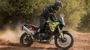 Top Details About The New BMW F 900 GS And GS Adventure Models In India