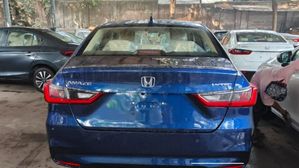 Honda Amaze Facelift Reaches Select Dealerships: Launch On December 4