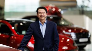 Hyundai Motor Company CEO José Muñoz Honoured As 2025 MotorTrend Person Of The Year For Leadership Excellence