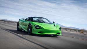 McLaren 750S Spider Wins Robb Report’s Prestigious 2025 Car Of The Year Award
