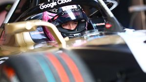 Formula E Evo Sessions Features Celebrities Competing On Miami Track