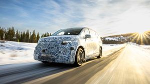 New Mercedes-Benz MPVs Undergo Rigorous Winter Testing In Arctic Conditions