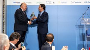 Hyundai Motor Company CEO José Muñoz Honoured As Leading Global Spanish Automotive Executive By La Tribuna De Automoción