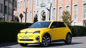 Renault Secures Three Prestigious Awards At Fleet World’s Great British Fleet Awards 2025