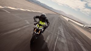 Triumph Speed Triple 1200 RX Revealed - Limited To 1200 Units