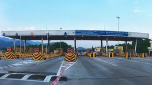 Fact Check: Nitin Gadkari Debunks Fake News Of Toll Charges For Two-Wheelers