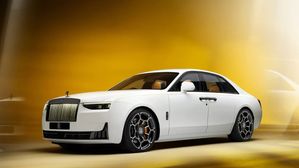 Rolls-Royce Rethinks 2030 EV Plan – V12 Engines Not Going Away Yet?