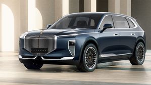 VinFast Reveals Lac Hong 900S & 800S Luxury EVs - Mercedes EQS Rival?