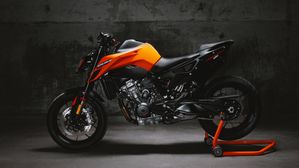 KTM 490 Series Incoming – New Twin-Cylinder Bikes to Rival BMW & Aprilia