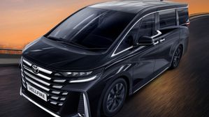 Toyota Vellfire Emerges As India’s Favourite Luxury Hybrid MPV As Sales Cross 5,000 Units