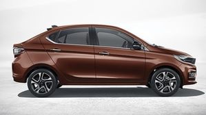 ടാറ്റക്ക്  ഇങ്ങനെയൊരു കാർ ഉണ്ടെന്ന് തന്നെ മറന്നു! 12 മാസം കൊണ്ട് വിറ്റത് 12147 എണ്ണം, വില്‍പ്പന 26% ഇടിഞ്ഞു   