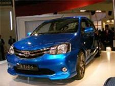 ടയോട്ട എത്തിയോസ് വില അഞ്ചേകാല്‍ ലക്ഷം