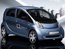 വരുമെന്ന് ജയലളിത, തീരുമാനിച്ചില്ലെന്ന് പ്യോജോ