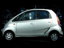 നാനോയുടെ ഹിമാലയന്‍ ഡെലിവറി തുടങ്ങി