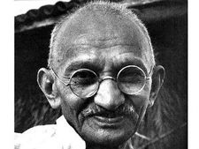 അബ്ബാസിന്‍റെ ഗാരേജില്‍ ഗാന്ധി സഞ്ചരിച്ച കാര്‍