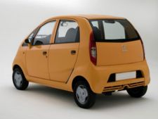 ജീവനക്കാരെ ലക്ഷ്യമിട്ട് ടാറ്റ നാനോ