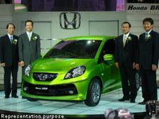 ഹോണ്ടയുടെ ചെറുകാര്‍ എത്തി