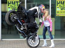 ബൈക്ക് സ്റ്റണ്ട്: 15 ലൈസന്‍സ് റദ്ദാക്കി