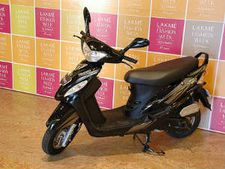 മഹീന്ദ്ര റോഡിയോ ഡ്യുവല്‍ കളര്‍