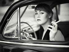 കാറിനകത്ത് കുടിക്കരുത്, തിന്നരുത്!