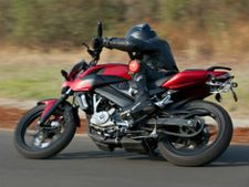 ബജാജ് പള്‍സര്‍ 200 എന്‍എസ് സവിശേഷതകള്‍