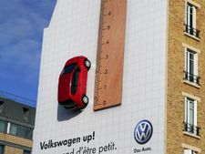 ഫോക്സ്‍വാഗണ്‍ അപ്! ചുമരില്‍!!!