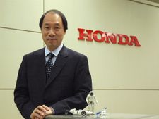 ഹോണ്ട സിഇഓയെ തിരിച്ചുവിളിക്കുന്നു