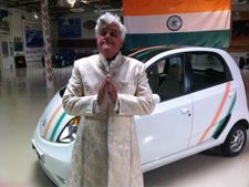 ജേ ലിനോയുടെ ശേഖരത്തില്‍ നാനോയും