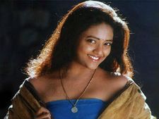 നിത്യാനന്ദ ശിഷ്യ രഞ്ജിതയുടെ ലോറ