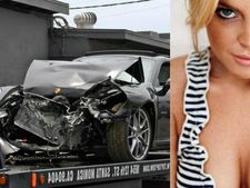 ലിന്‍ഡ‍്സെ ലോഹന്‍ പോഷെ 911 ചാര്‍ത്തി