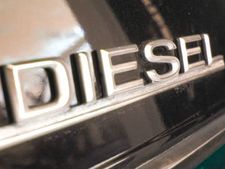 ഡീസല്‍ കാറുകള്‍ക്ക് 2.55 ലക്ഷം അധികനികുതി