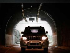 മഹീന്ദ്ര സ്കോര്‍പിയോ 10 വര്‍ഷം പിന്നിട്ടു