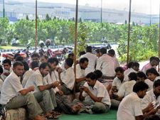 തൊഴിലാളികള്‍ നിരോധനാജ്ഞ ലംഘിക്കും